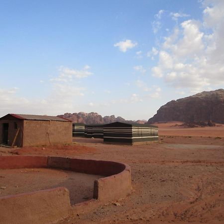 Bedouin House Camp Hotel Wadi Rum Buitenkant foto