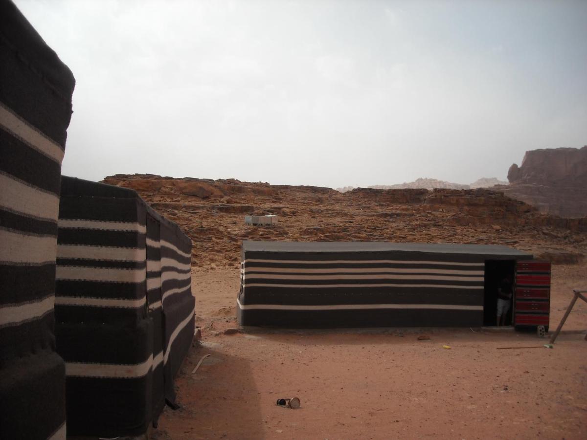 Bedouin House Camp Hotel Wadi Rum Buitenkant foto