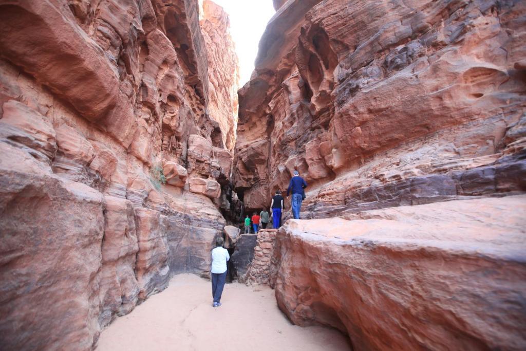 Bedouin House Camp Hotel Wadi Rum Buitenkant foto